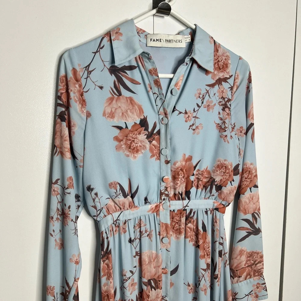 Fame and Partners - The Orianna Maxi - Blue Floral Long sleeve Dress- US 0 - RTR - Picture 4 of 12